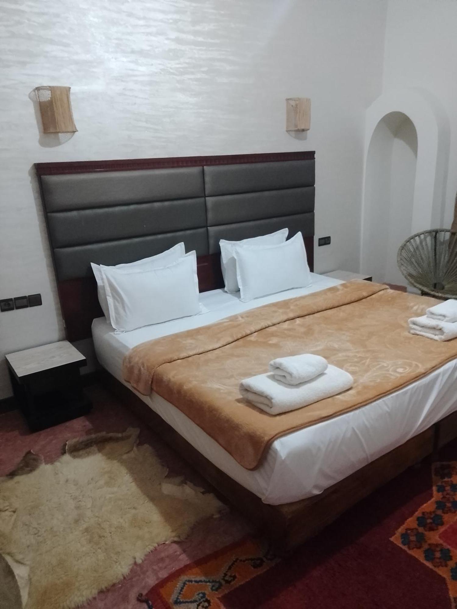 Kasbah Dar Bahnini Hostel Skoura Buitenkant foto