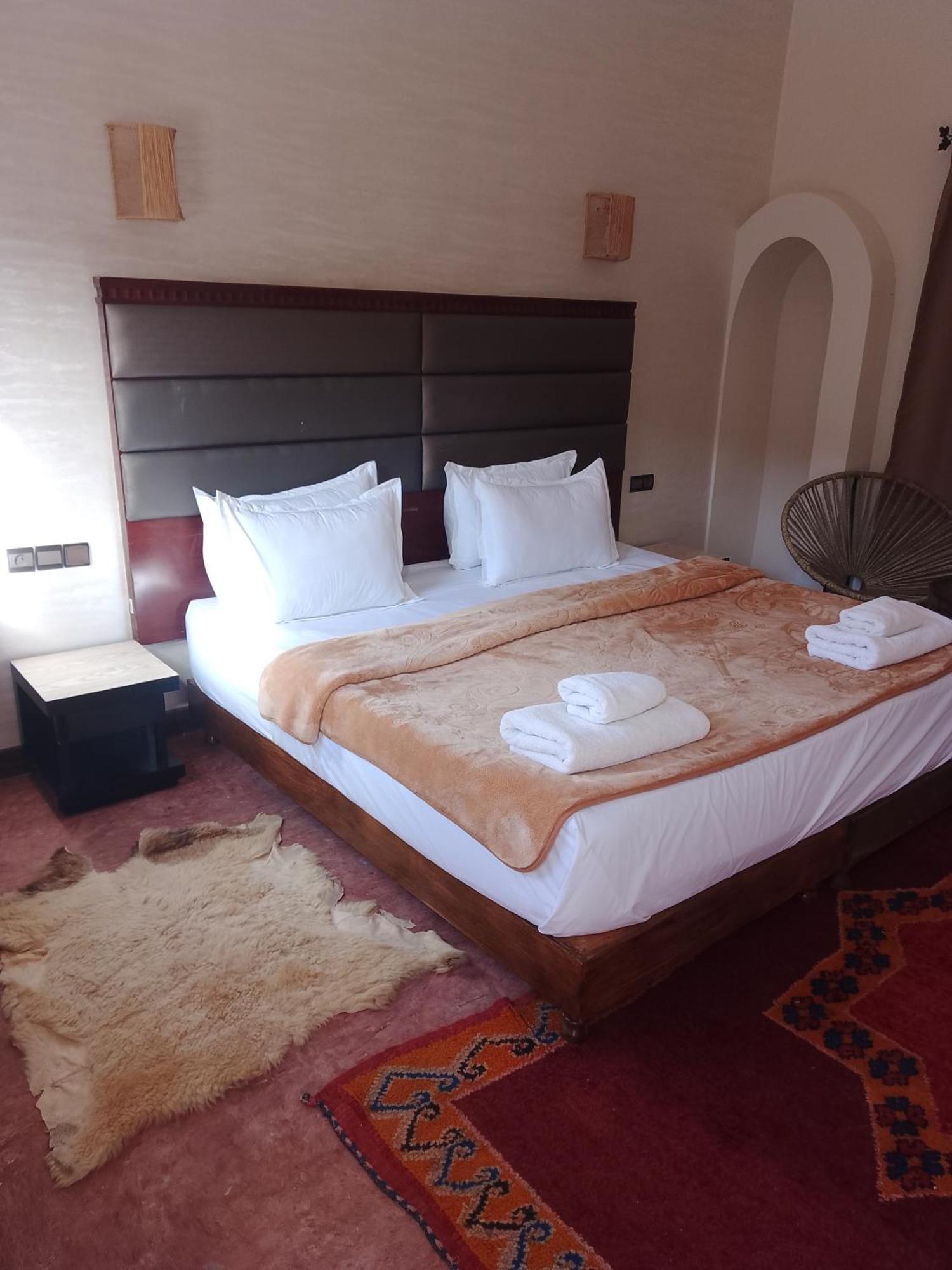 Kasbah Dar Bahnini Hostel Skoura Buitenkant foto